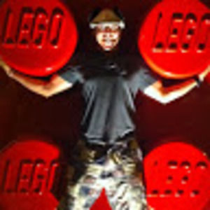 Meet your Posher, Efrain